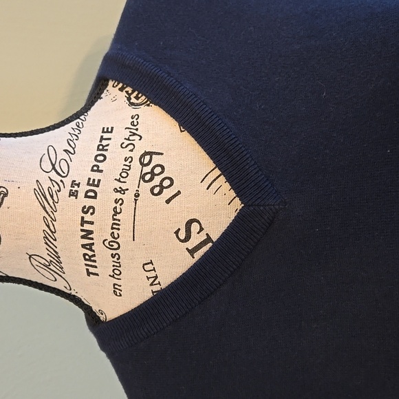 Old Navy sweater - Picture 3 of 6